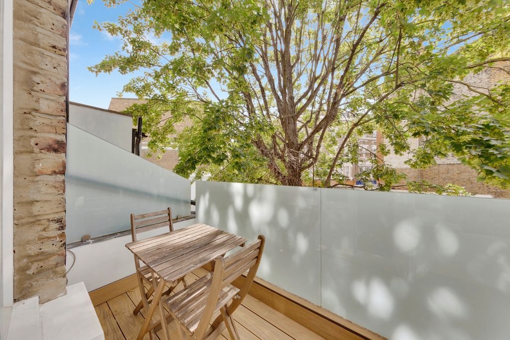 Property photo 2 of 10 Pbox-Img.Jpg