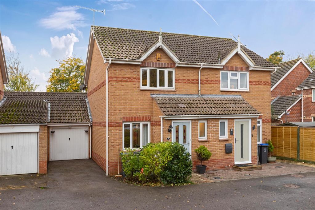 Property photo 1 of 13 Essenhigh_16.Jpg