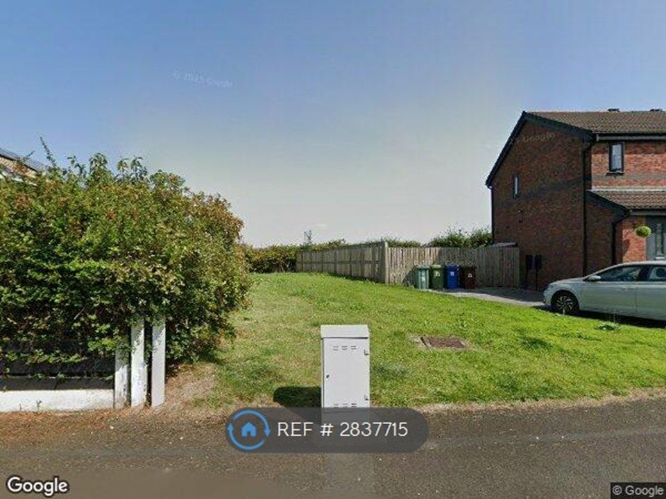 Property photo 2 of 31