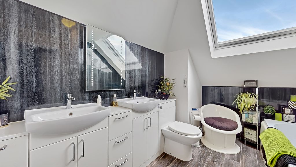Additional image 16 of 2 bed penthouse for saleHunterhill Road, Paisley PA2
