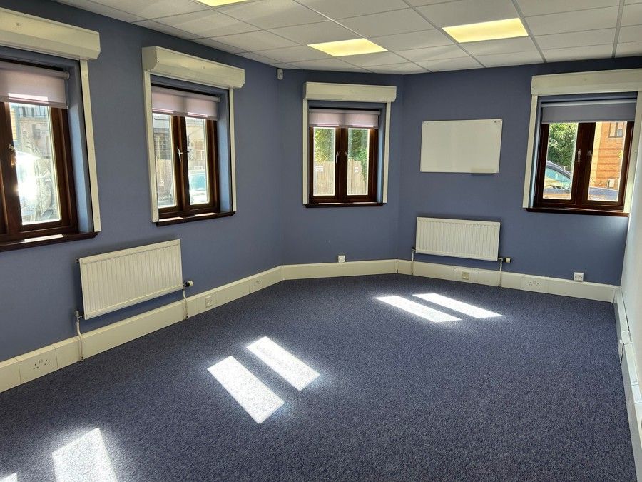 Property photo 2 of 8 Photo 12