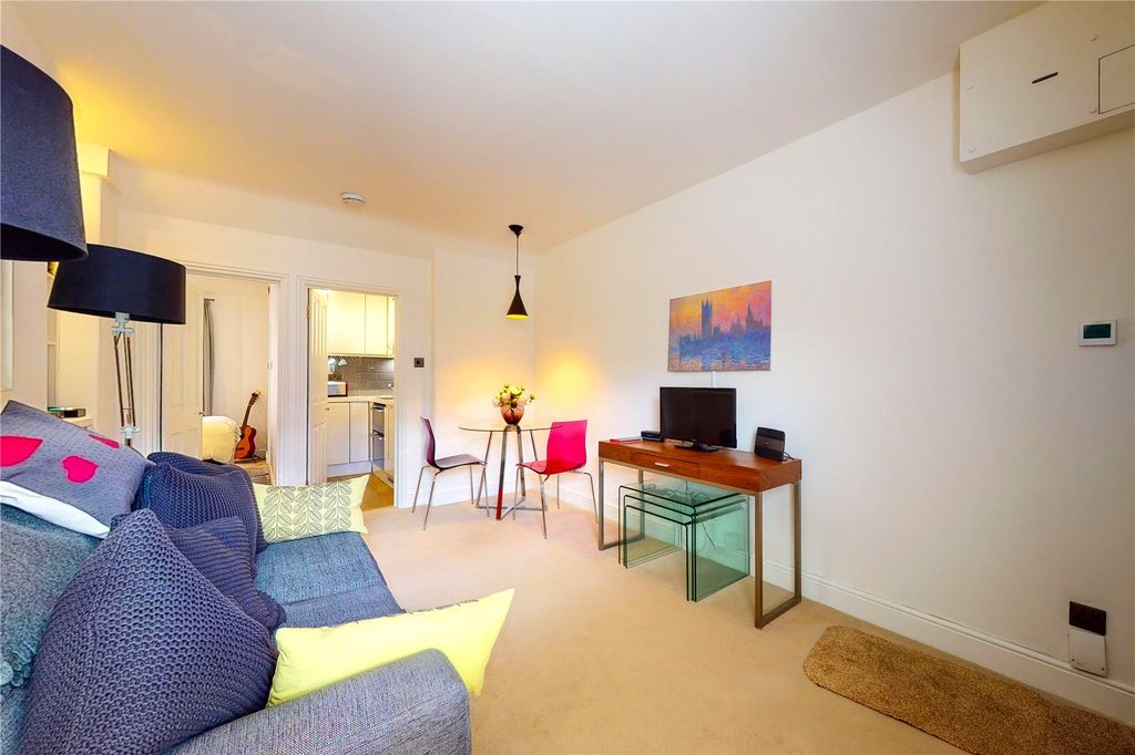 Property photo 1 of 21 Reception Room