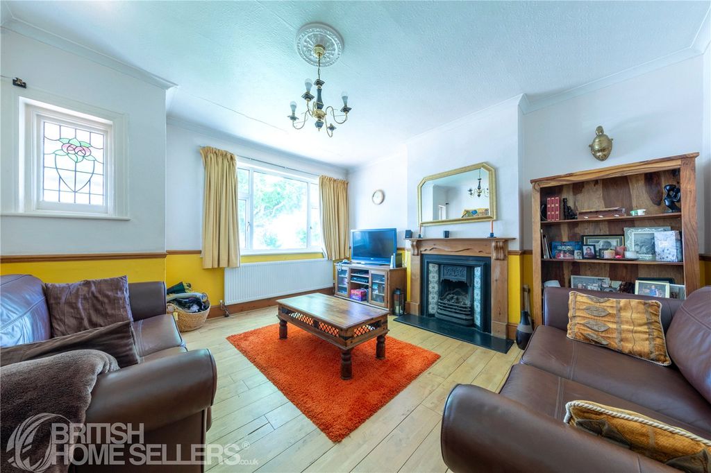 Property photo 2 of 20 Picture No. 12