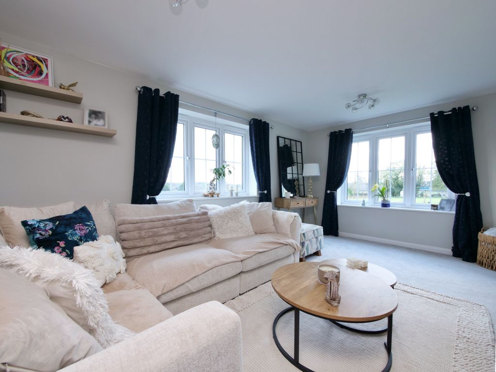 Property photo 2 of 21