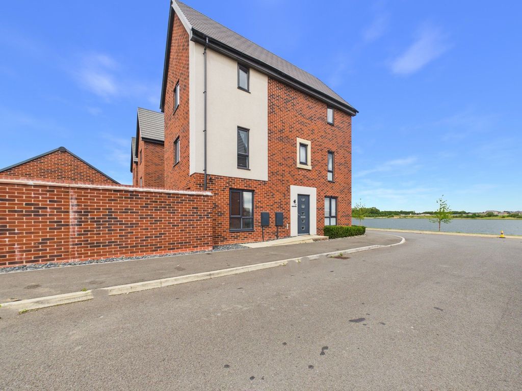 Property photo 1 of 31