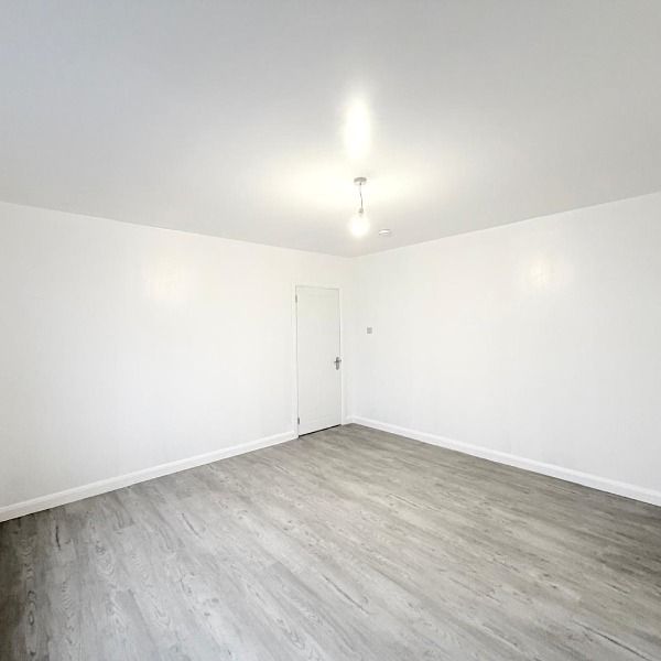 Property photo 3 of 12 Photo 3