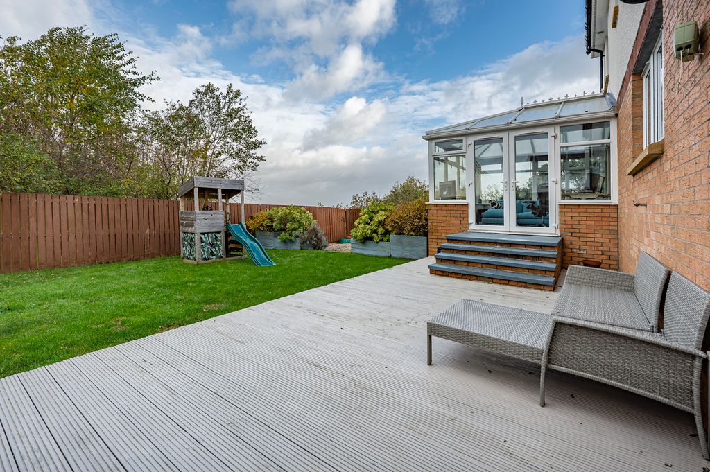 Property photo 2 of 62