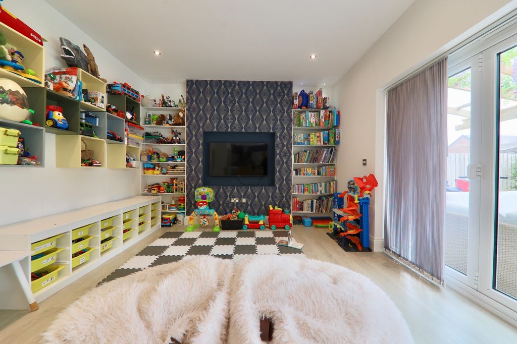 Property photo 3 of 31 5143287