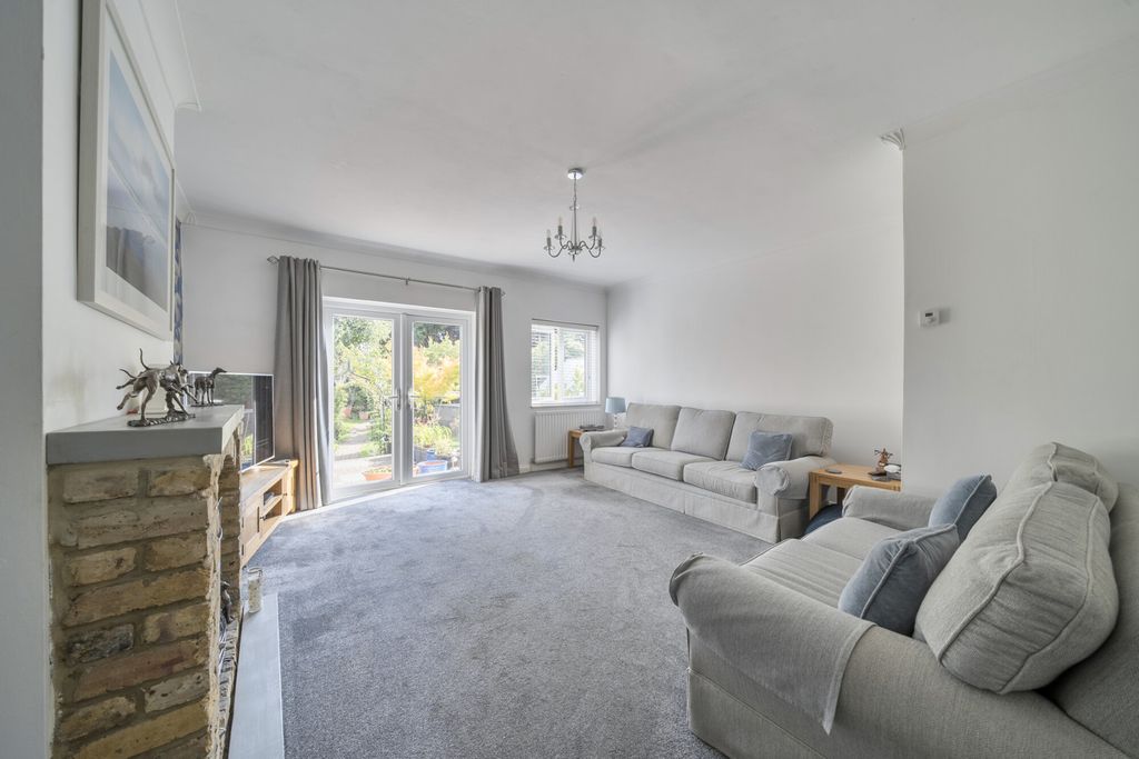 Property photo 3 of 20 1359724-2-68Da984...