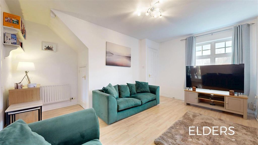 Property photo 3 of 17 Living Room