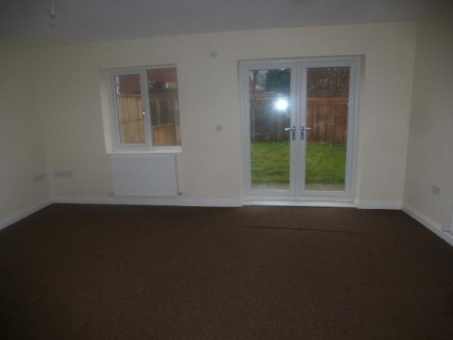 Property photo 3 of 7 Lounge