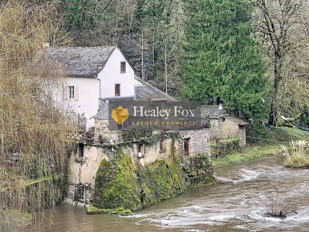 Property photo 3 of 44