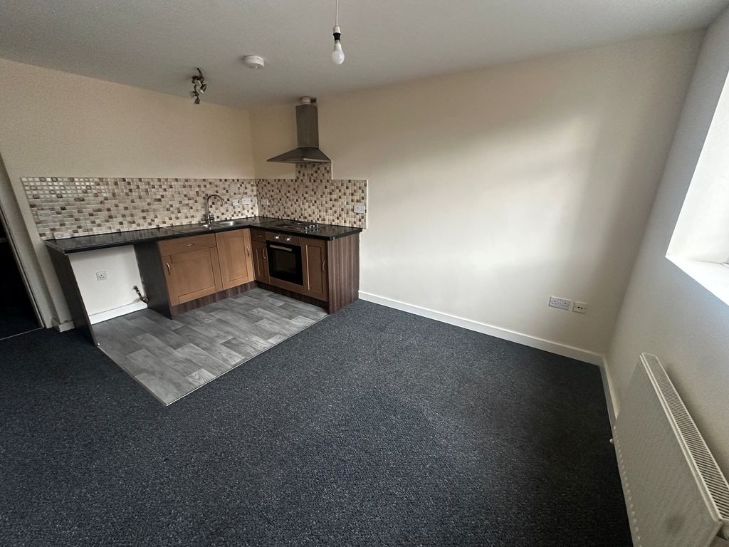 Property photo 1 of 2