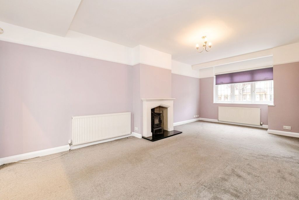 Property photo 3 of 20 Pbox-Img.Jpg