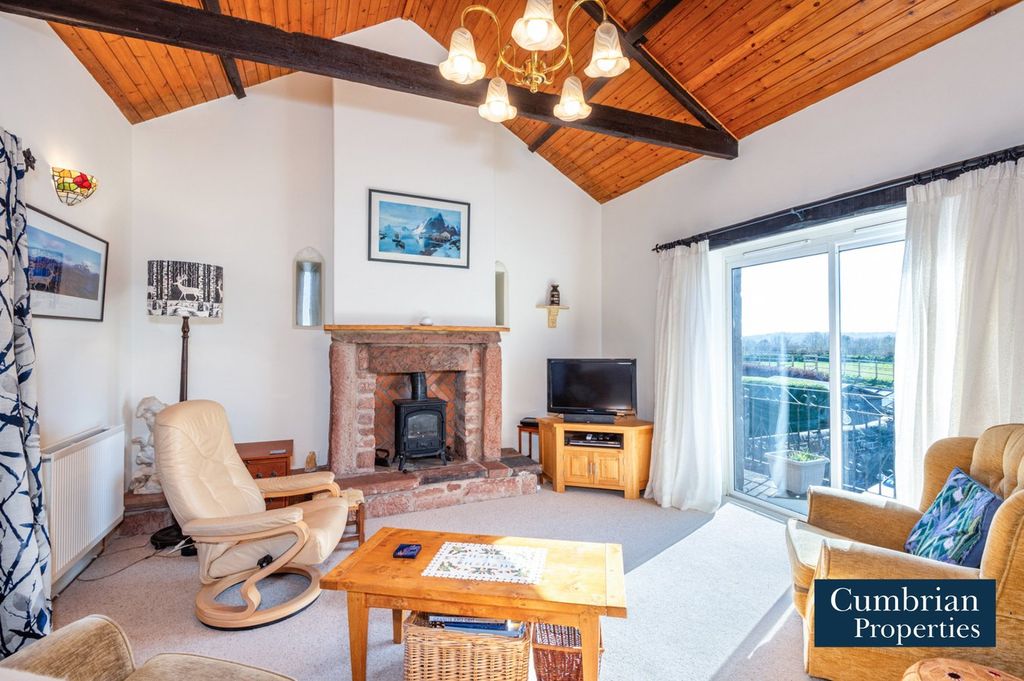 Property photo 2 of 30 Lounge