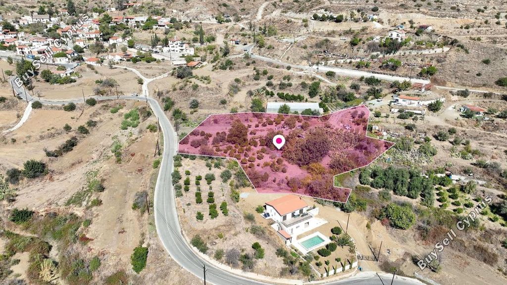 Property photo 1 of 4