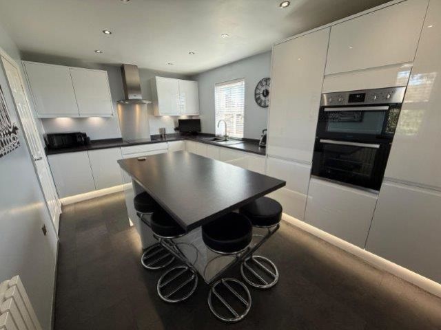 Property photo 3 of 27 12 Jpg