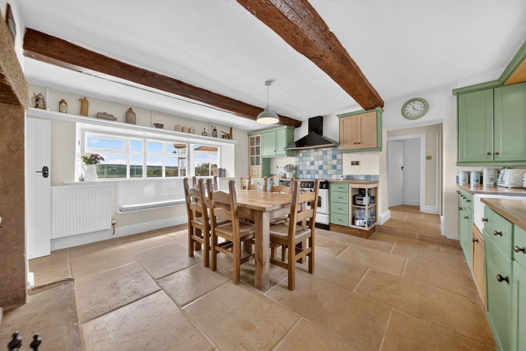 Property photo 2 of 35 Picture No. 56