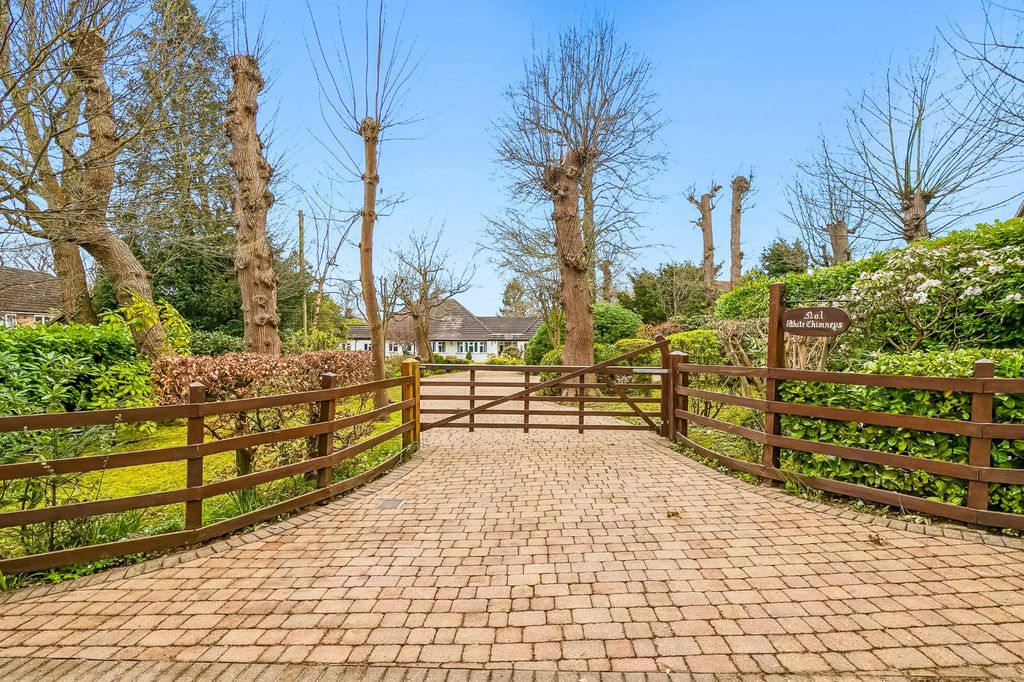 Property photo 2 of 30 Picture No. 13