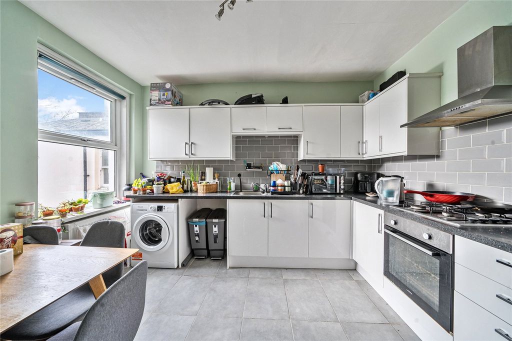 Property photo 2 of 13 Picture No. 30