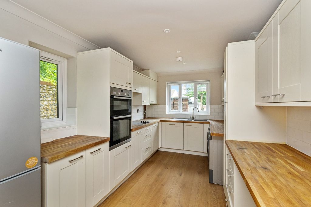 Property photo 2 of 13 4294642