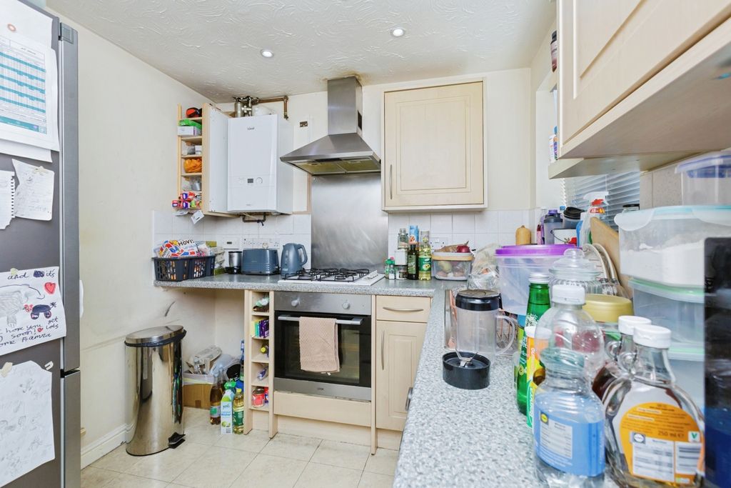 Property photo 3 of 17 Photo