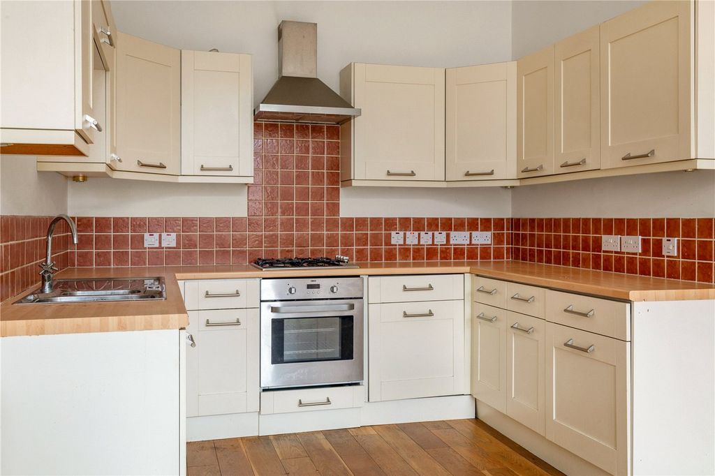 Property photo 3 of 11 Picture No. 09