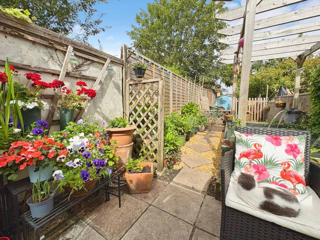 Property photo 2 of 20 Garden