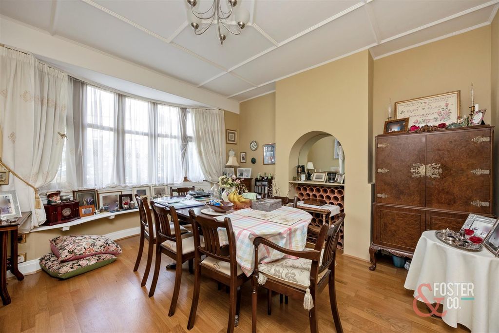 Property photo 3 of 21 Hollingbury Rise_28_001.Jpg