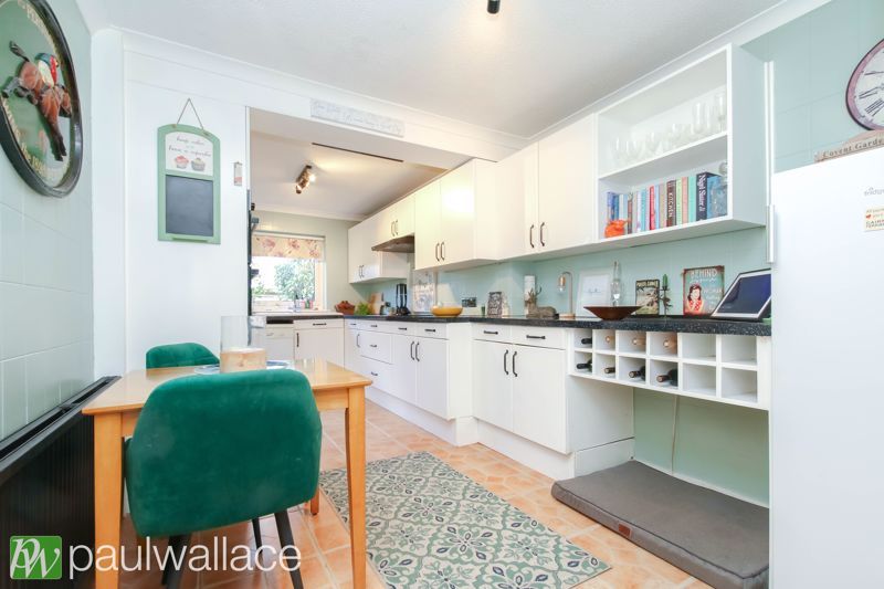 Property photo 3 of 18 Kitchen / Diner