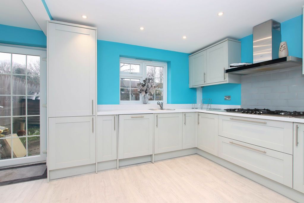 Property photo 2 of 16 Photo 6