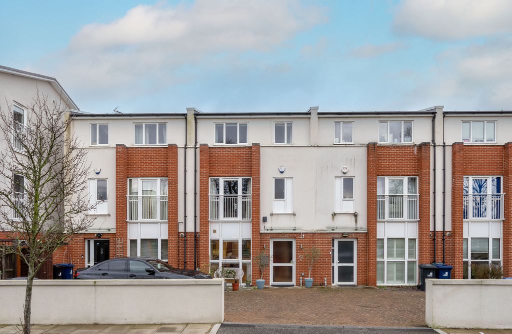 Property photo 1 of 14