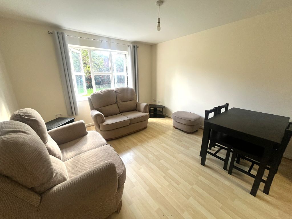 Property photo 2 of 8