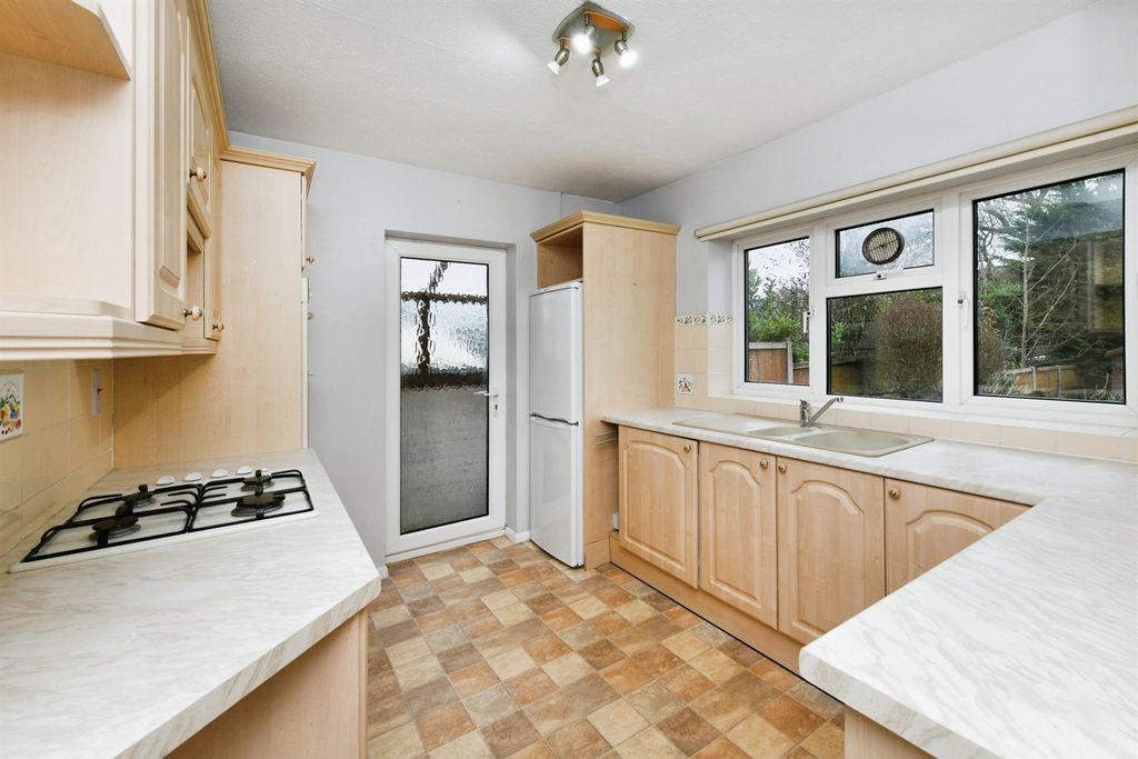 Property photo 3 of 19