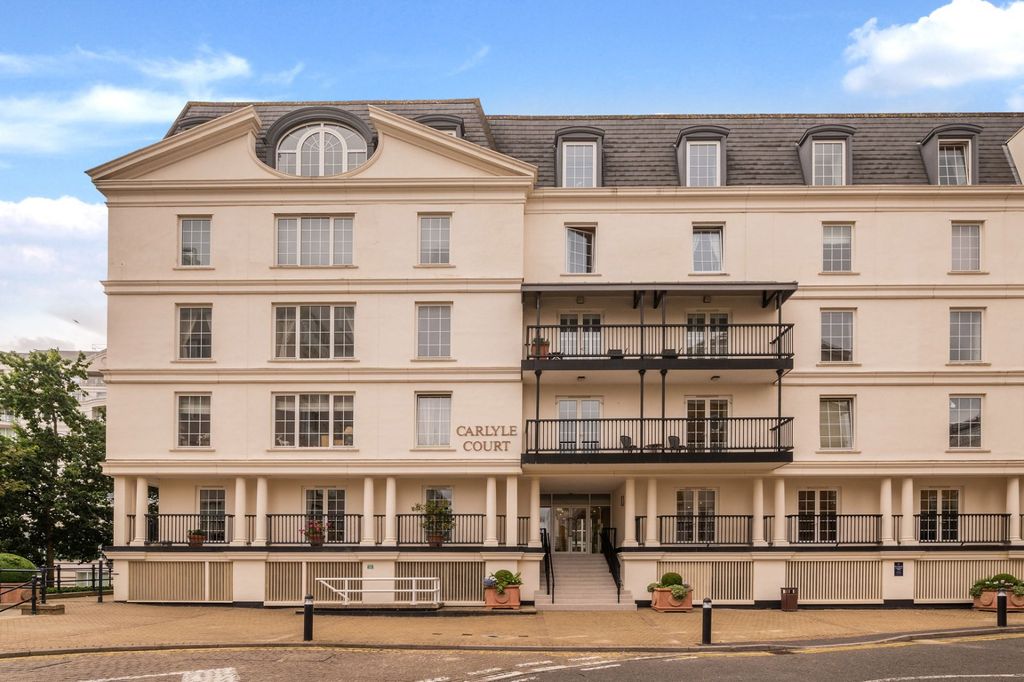 Property photo 2 of 14