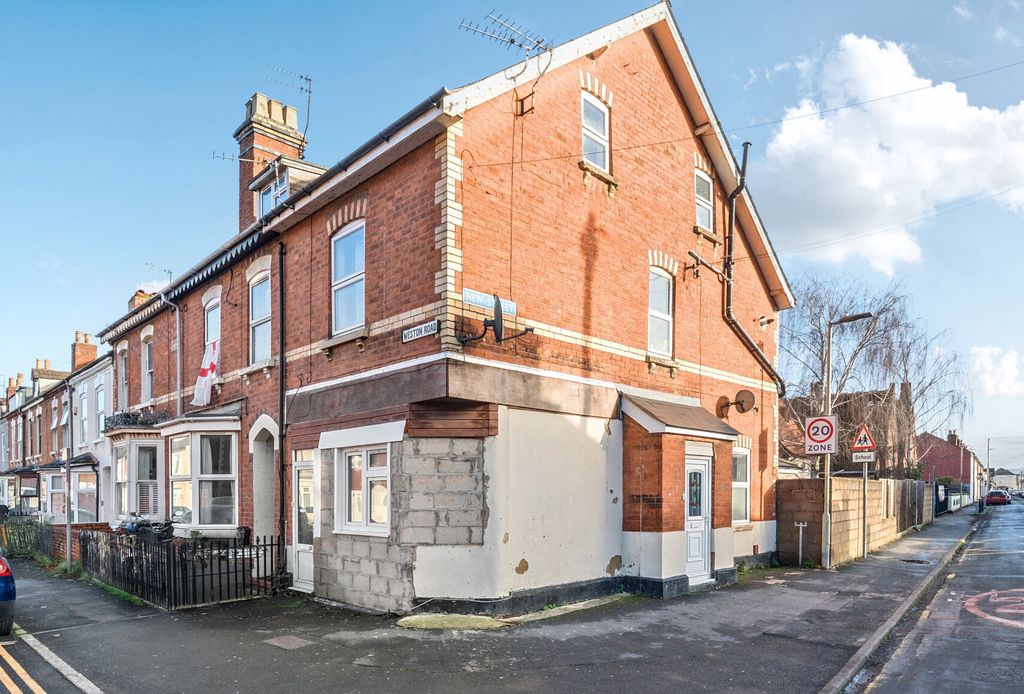 Property photo 1 of 15 1394201-1-694555A...