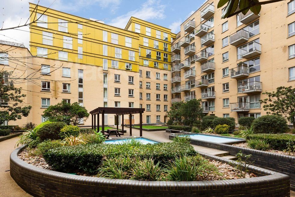 Property photo 1 of 3