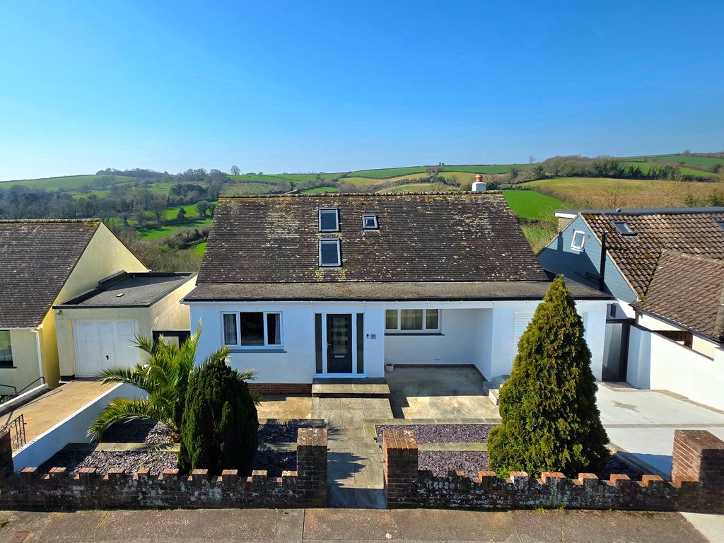 Property photo 3 of 39