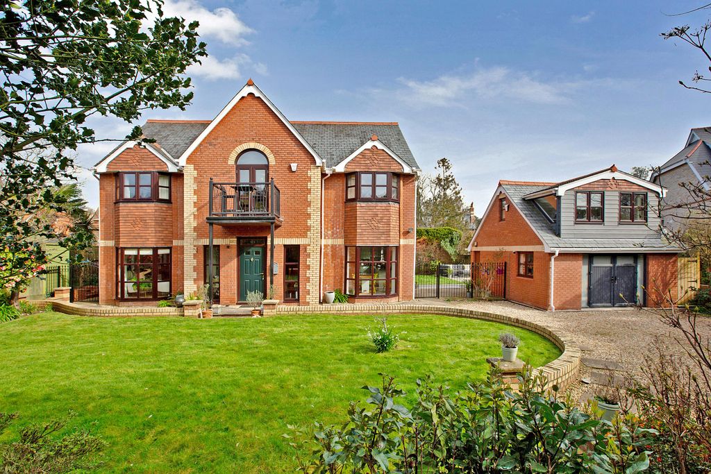 Property photo 1 of 33 Image