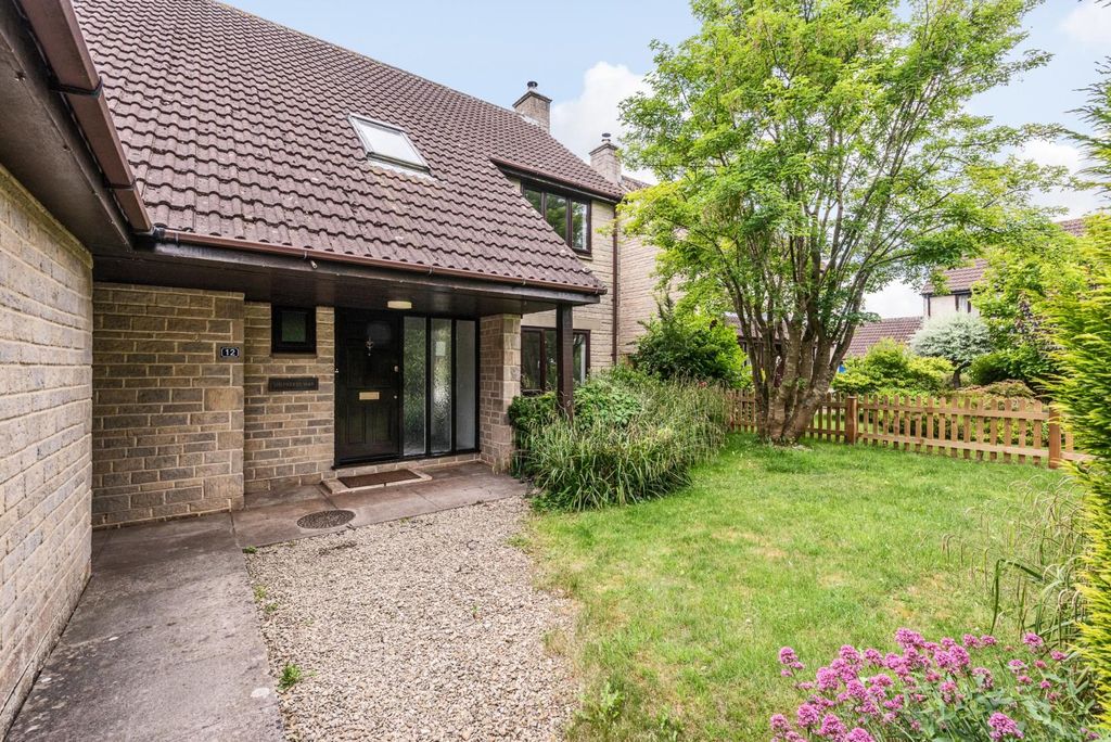 Property photo 2 of 17 12 Trimnells, Colerne, Wiltshire Sn14 8Ep-4 (1).Jp