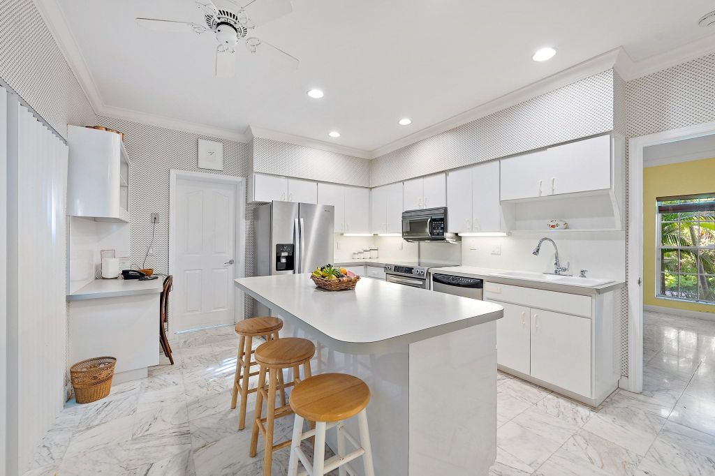 Property photo 3 of 10 <Alttext/>