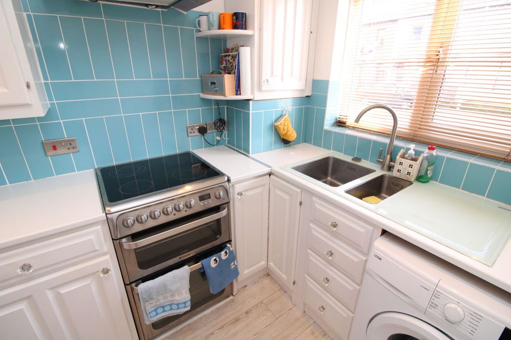 Property photo 2 of 15 Kitchen