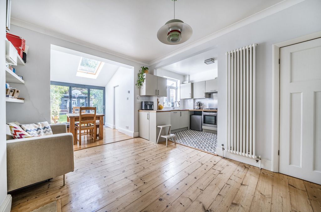 Property photo 3 of 20 1358844-7-68d482c...