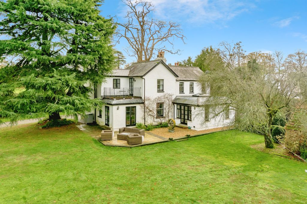 Property photo 1 of 20