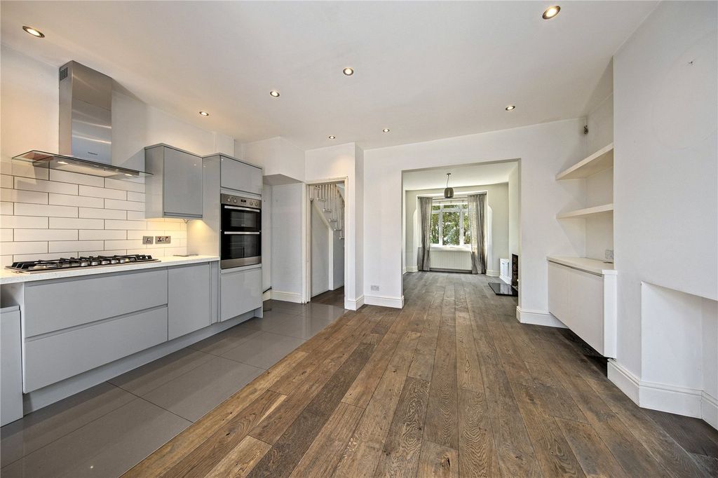 Property photo 3 of 12 Picture No. 06
