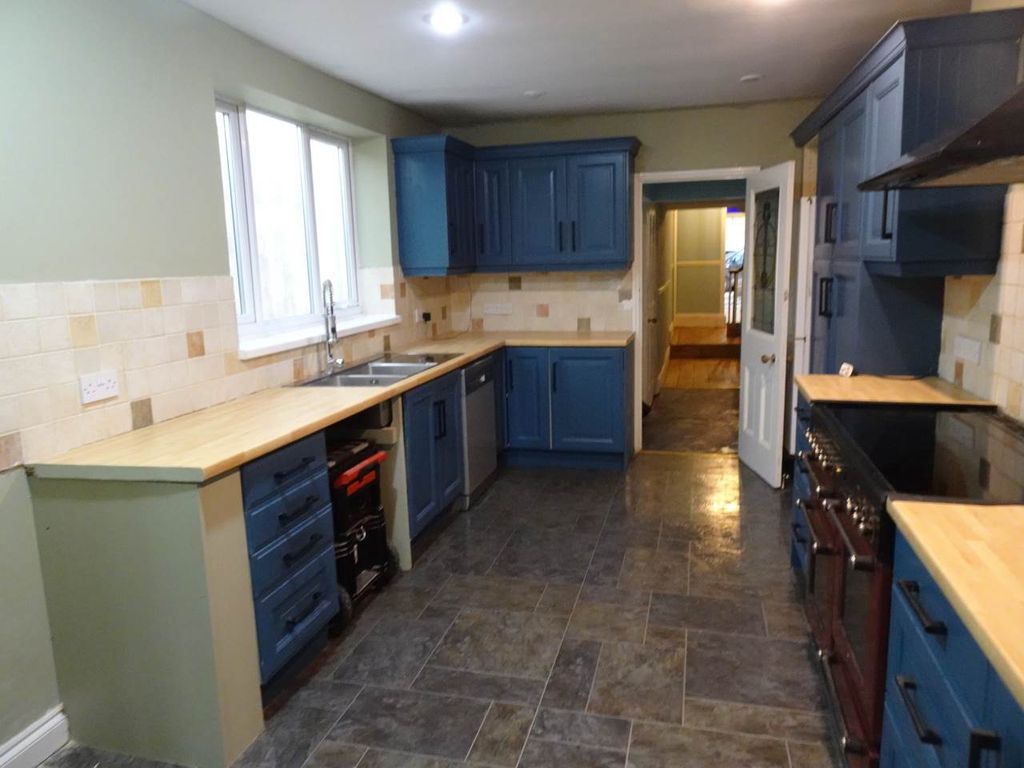 Property photo 2 of 15 124Devonport02