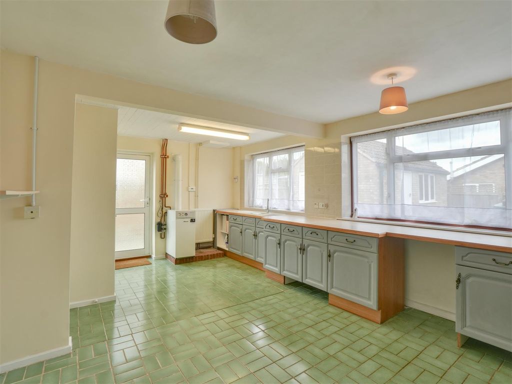 Property photo 3 of 17 Kitchen2.Jpg