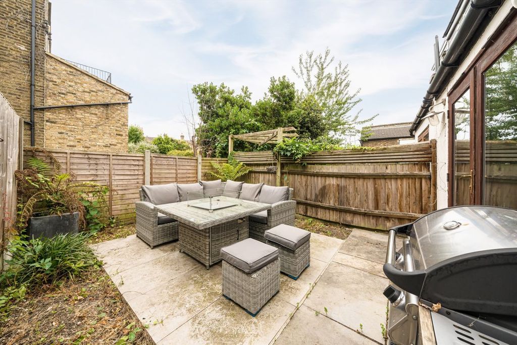 Property photo 3 of 8