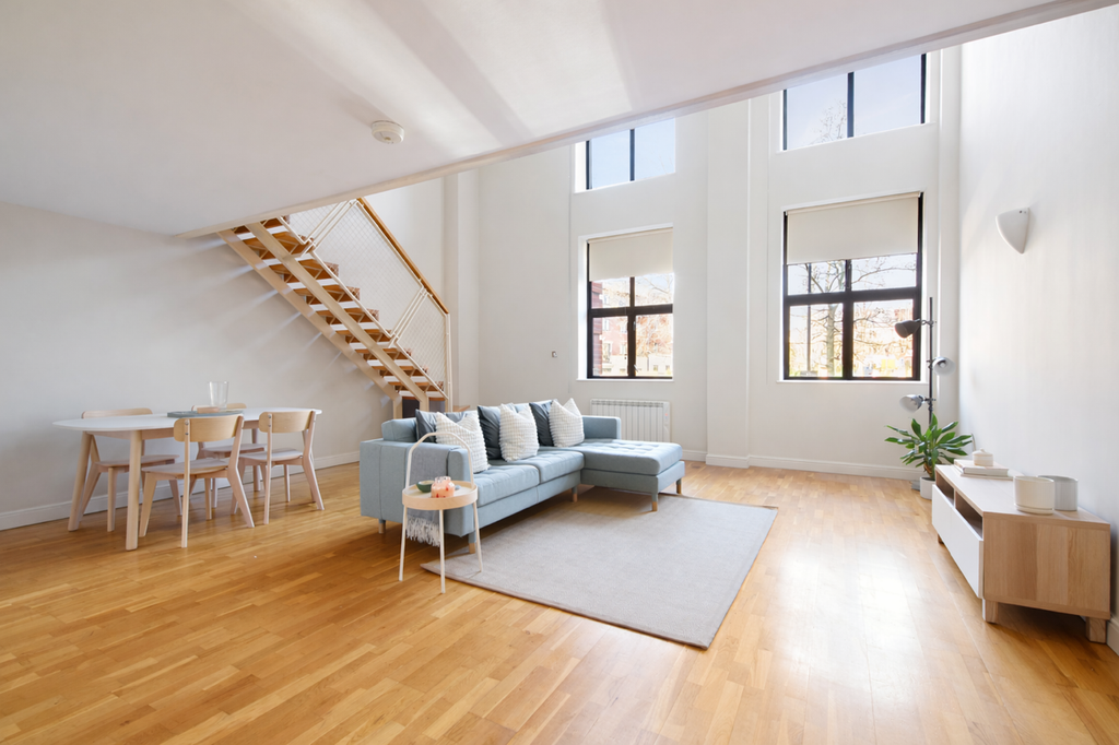 Property photo 1 of 13 Openplan Loune