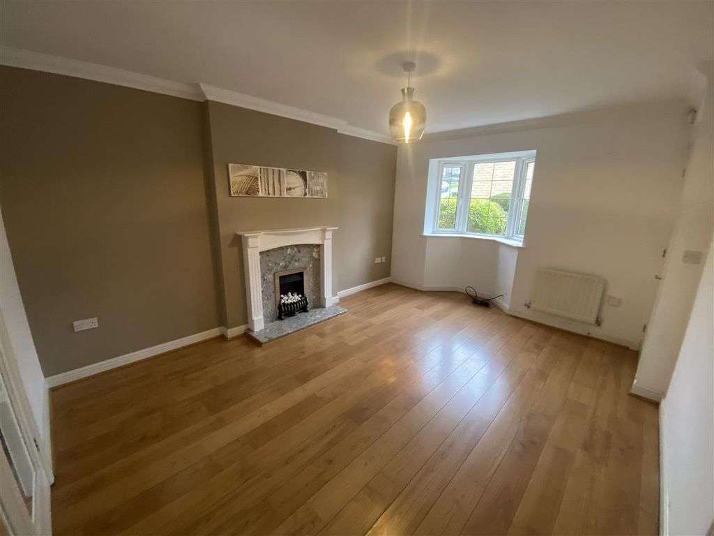 Property photo 2 of 14 Living Room